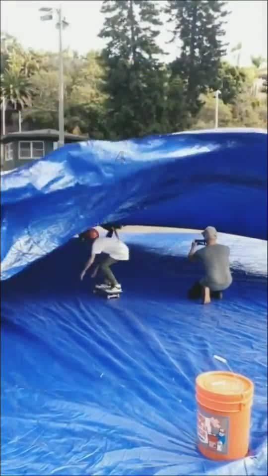 懂得删减和接受离开都是必修课？游戏画面